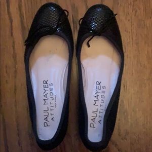 Paul Mayer size 6 black wedge